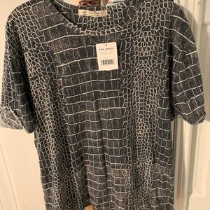Free people, NWT, Grey print, size small, short sleeve tee,